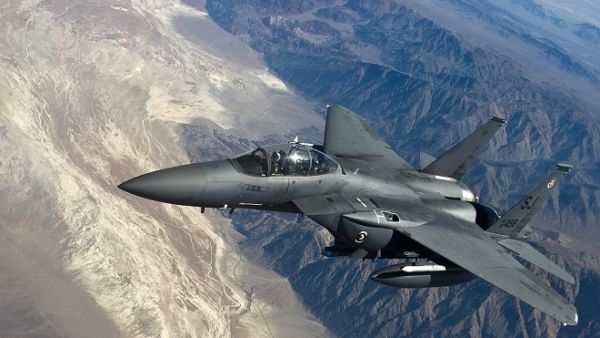 The Saudi cabinet said it is planning a 35-percent increase in basic salaries of all air force pilots and weapons operators. Officers who fly fighter jets or operate their weapons systems will receive a 60-percent pay increase. (File photo)