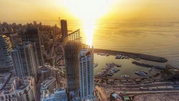 A Lebanese bank has been commissioned to find buyers for the Four Seasons Hotel Beirut and Movenpick Hotel Beirut, partly owned by Prince Alwaleed bin Talal. (Courtesy of Four Seasons Hotel Beirut) A Lebanese bank has been commissioned to find buyers for the Four Seasons Hotel Beirut and Movenpick Hotel Beirut, partly owned by Prince Alwaleed bin Talal. (Courtesy of Four Seasons Hotel Beirut)