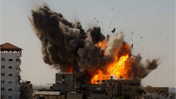 طائرات إسرائيلية تقصف موقعا عسكريا لـ"حماس" شمالي غزة