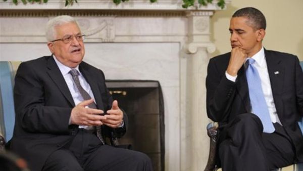 محمود عباس رئيس اللجنة التنفيذية للمنظمة خلال اجتماع مع اوباما/أرشيف
