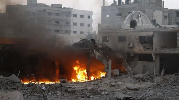 قوات الإحتلال الإسرائيلي تواصل غاراتها على القطاع