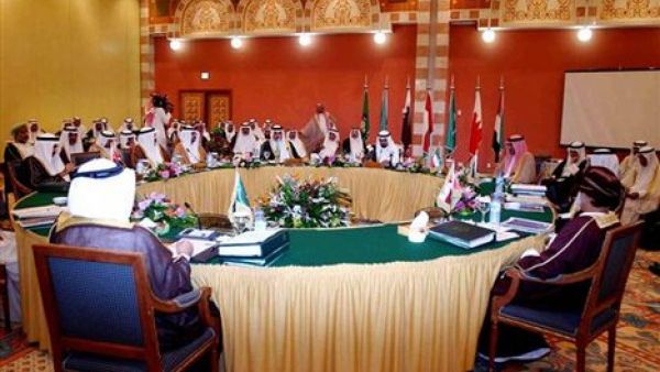 With oil prices falling, the GCC must sustain the momentum of change and economic reform that has begun. (File photo)
