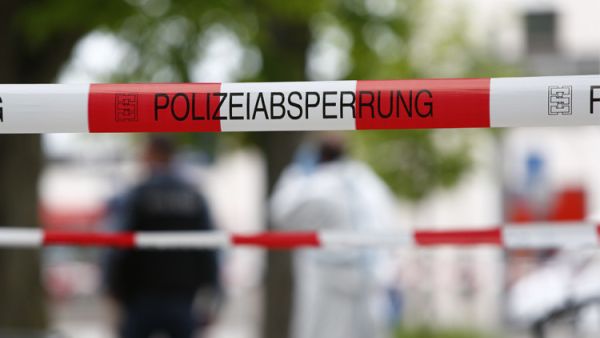 المهاجم تحصن داخل المبنى