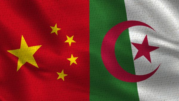 تعاون جزائري صيني لبناء مصنع فوسفات بقيمة 6 مليارات دولار