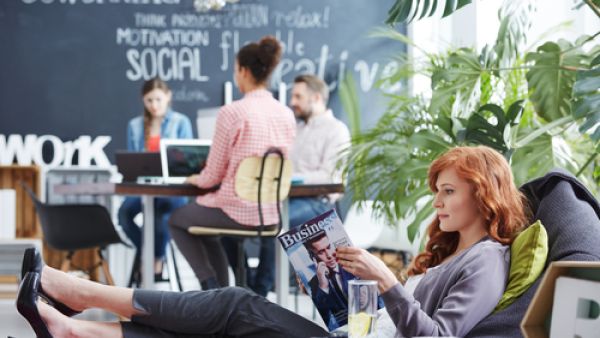 اجعل المكتب أكثر متعة من خلال التصميم الداخلي المبتكر