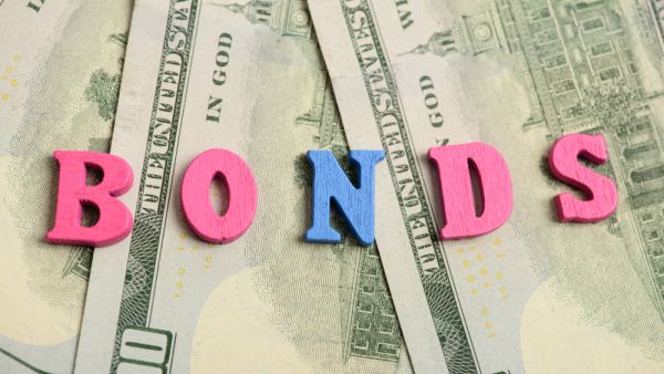 استثمارات السعودية في السندات الأمريكية ترتفع بنسبة 3.9 % في سبتمبر