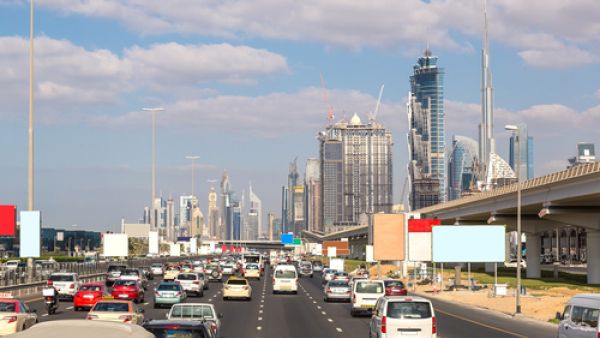 الإمارات 