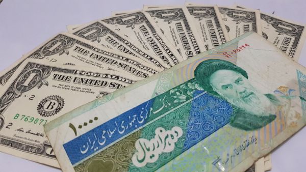 الريال الإيراني 
