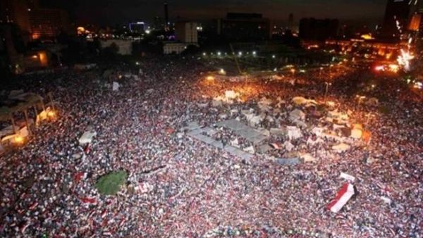 خروج ملايين المصريين الذين يطالبون برحيل الرئيس محمد مرسي، ارتفعت تكلفة التأمين على ديون مصر ارتفاعا حادا يوم أمس الاثنين (المصدر العربية.نت) 