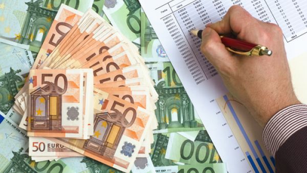 تونس أصدرت سندات بقيمة 850 مليون يورو لأجل سبع سنوات في فبراير شباط