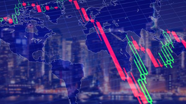 فوز ماكرون يهوي بالأسهم الأوروبية 