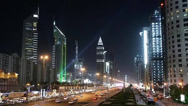 أن الأشخاص الذين يبحثون عن عمل في الإمارات يلتزمون بشكل كبير بانتهاج الممارسات التي من شأنها مساعدتهم على اكتساب مهارات جديدة.