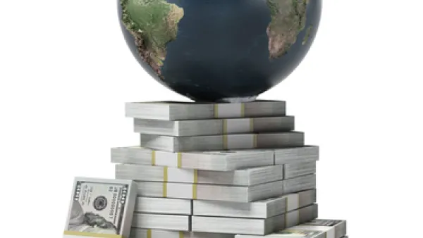 تعتبر المضاربة في العملات أربح تجارة في البورصات، بسبب التقلبات السريعة التي تقوم العملات بها من الاتجاه الصاعد إلى الاتجاه الهابط او بالعكس