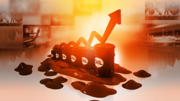 ارتفاع أسعار النفط مع إعلان السعودية استمرار تعاون المنتجين