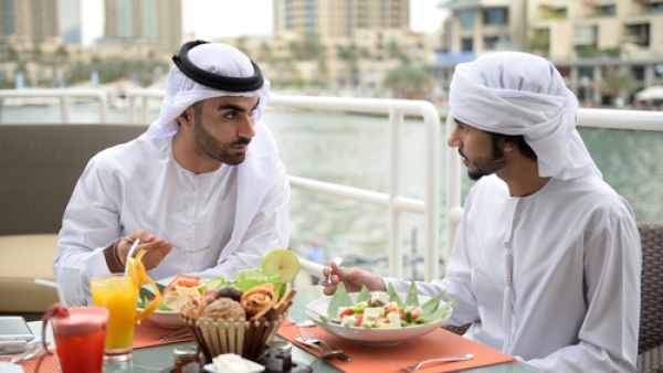 يمكن استخدام التطبيق أيضاً لتنظيم الحفلات المنزلية، أو شراء هدية لصديق، حيث يمكن تقسيم التكلفة بين الأصدقاء وفقاً لبيان الشركة