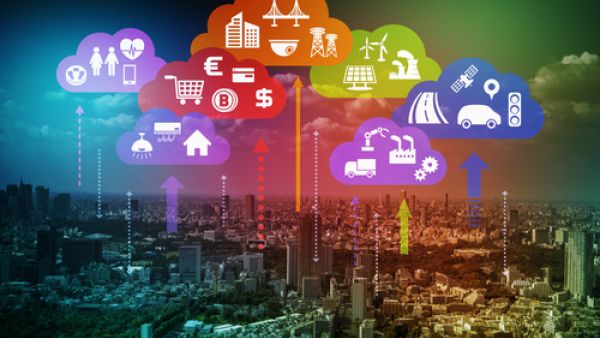 يحتاج العالم إلى استثمار 3.7 تريليون دولار سنويا في البنية التحتية لتلبية الطلب، وهو ما يعادل الناتج الاقتصادي السنوي لألمانيا، رابع أكبر اقتصاد في العالم