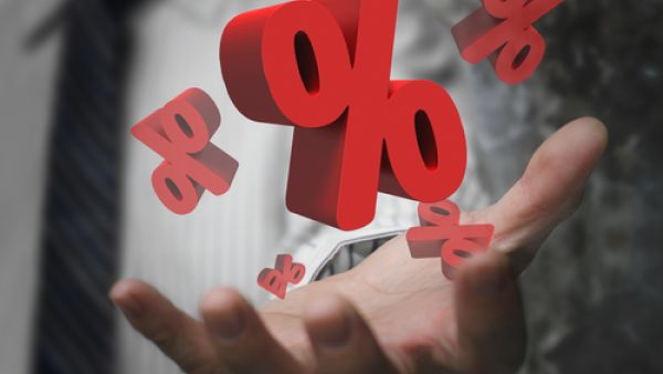 خفضت لجنة السياسة النقدية بالبنك سعر الفائدة القياسي بمقدار 100 نقطة أساس للمرة الثالثة على التوالي ليصل إلى 9.25%