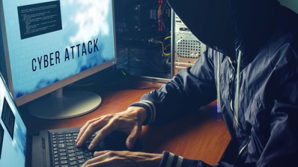 الإمارات هي ثاني أكبر دولة مستهدفة في العالم بهجمات قراصنة الإنترنت، وأن ذلك يكلفها ما لا يقل عن 1.4 مليار دولار كل عام