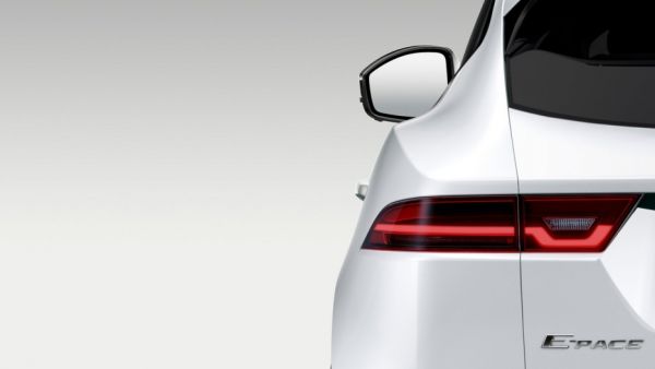 تستعد جاكوار للكشف عن E-Pace الجديدة كليًا والتي ستكون أصغر SUV لديها بعد F-Pace