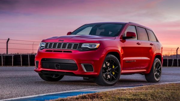 جيب تكشف عن جراند شيروكي Trackhawk