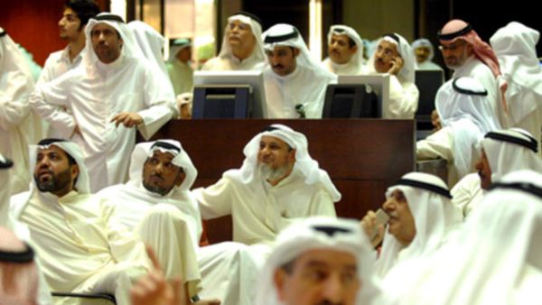 أوقف سوق الكويت للأوراق المالية (البورصة) التداول بأسهم 18 شركة اعتبارا من اليوم