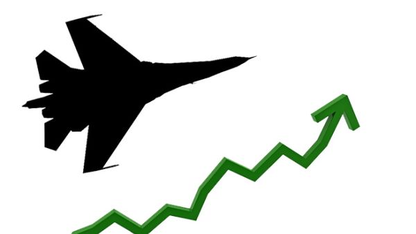 أوقد انطلاق الغارات شرارة بيع لجني الأرباح من جانب المستثمرين الأفراد يعتقد كثير من المحللين أن دول الخليج ستتمكن من حصر الصراع داخل حدود اليمن كما فعلوا من قبل
