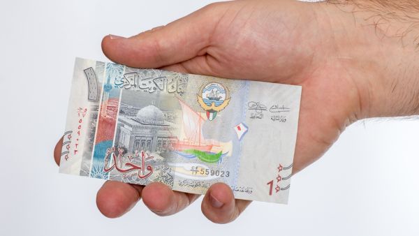 الدينار الكويتي 