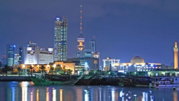 Kuwait reported a surplus of 50 billion dollars (14.3 billion dinars) in the first nine months of the fiscal year ending March 31