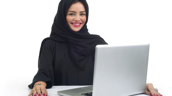 توظيف السعوديات في القطاع الخاص يرتفع بنسبة 8.8 % خلال عام