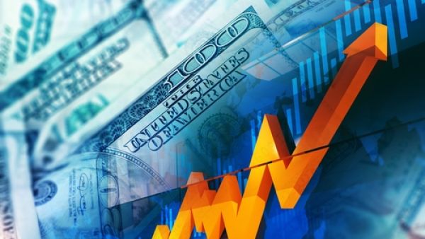 ارتفع مؤشر الدولار الذي يقيس قوة العملة مقابل ست عملات رئيسية 0.8% في أواخر التعاملات إلى 97.650 بعد أن سجل أعلى مستوياته منذ مارس / آذار