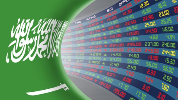 كانت وكالة “فيتش” للتصنيف المالي خفضت في وقت سابق هذا الشهر التصنيف الائتماني للسعودية على المدى البعيد الى أ أ سلبي معتبرة أن تدني اسعار النفط أدى الى “مضاعفات سلبية كبيرة”