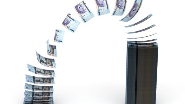 تحويلات السعوديين إلى الخارج تتراجع بنسبة  25 % خلال الربع الثالث