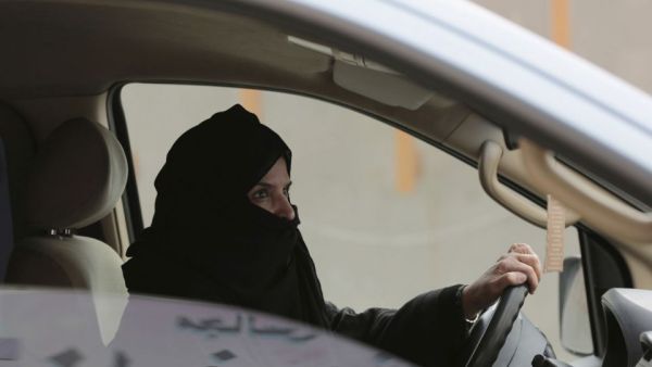 8 من بين كل 10 نساء سعوديات يرغبن في قيادة السيارات بأنفسهن، واستخراج رخصة القيادة بطبيعة الحال