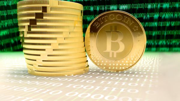 بتكوين تحلق فوق مستويات  11,500 دولار للمرة الأولى في نحو شهر