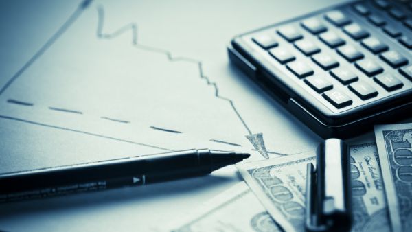 تداعيات الأزمة المالية العالمية مستمرة بعد 10 سنوات من انهيار «ليمان براذرز»
