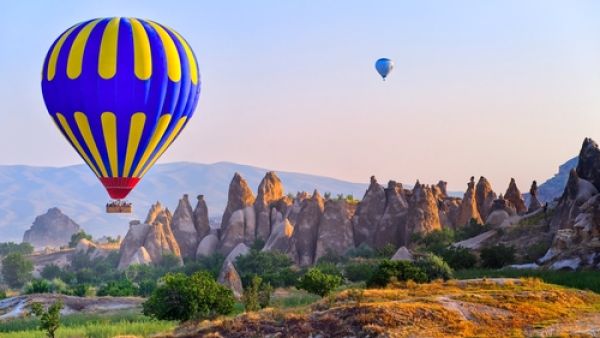 أشار السفير التركي في السعودية، إلى أن تدفق رؤوس الأموال الخليجية إلى تركيا، ليس فقط للاستثمار، بل كذلك للاستقرار والسياحة
