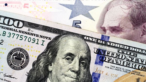 احتياطي تركيا من النقد الأجنبي ينخفض لأدنى مستوى في 5 سنوات
