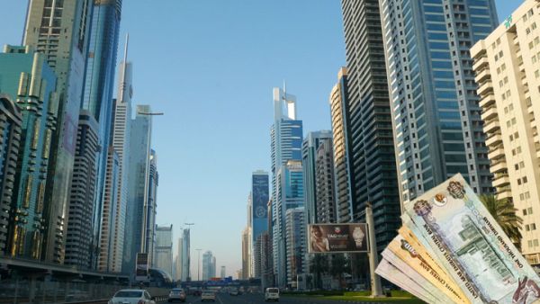 تستضيف الإمارات خلال الأسبوع القادم مؤتمر البناء بمشاركة حوالي 250 تنفيذياً يمثلون جهات حكومية وشركات القطاع الخاص في مشاريع البناء والتشييد، إلى جانب شركات عالمية وبنوك دولية لبحث أفضل الحلول لمعالجة مشكلات سوق البناء في المنطقة