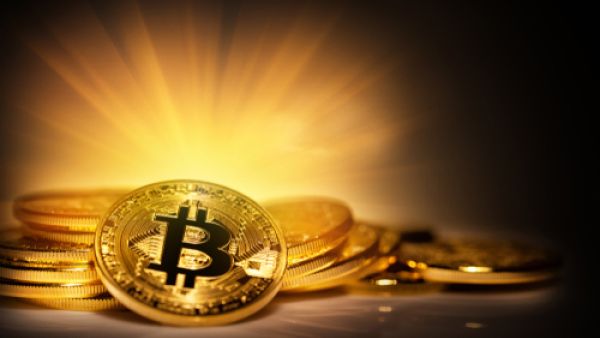 كانت العملات المشفرة، وعلى رأسها «بيتكوين» قد شهدت ذروة تألقها حتى شهر ديسمبر (كانون الأول) الماضي