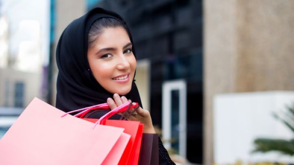 مراحل تأنيث محال المستلزمات النسائية، حققت أهدافها، من خلال خفض أعداد البطالة في العنصر النسائي