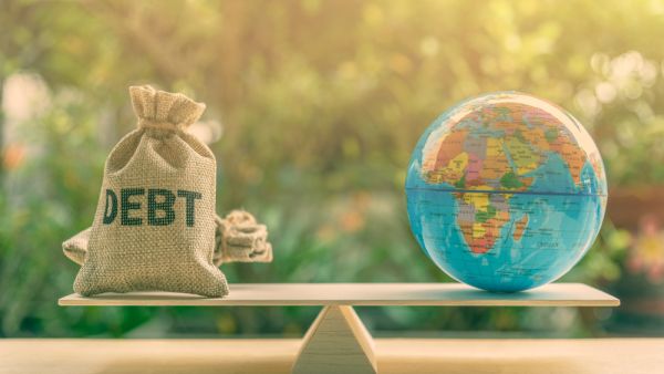 بلغت أصول صندوق الاستثمارات العامة 360 مليار دولار (1.35 تريليون ريال)، تشكل 4.4 في المائة من الثروات السيادية العالمية، ليحتل بها المرتبة العاشرة عالميا بين الصناديق السيادية