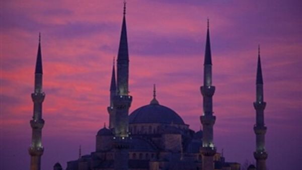 يعتبر مطورون عقاريون أن هناك عدة عوامل تساهم في زيادة الإغراء الذي تتمتع به السوق العقارية التركية