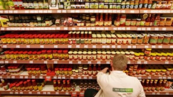 شكلت الأغذية 28% من إجمالي إنفاق المستهلكين خلال عام 2012 شكلت الأغذية 28% من إجمالي إنفاق المستهلكين خلال عام 2012