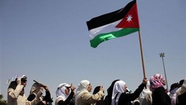 ان المطلوب في ظل هذه الاوضاع المقلقة تبني نهجا جديدا، يقوم على الاعتماد على الذات أولاً وأخيراً