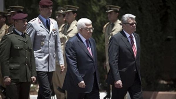 طالبت منظمة التحرير الفلسطينية الدول العربية الايفاء باالتزاماتها المالية حيالها لتسديد رواتب العاملين في القطاع العام