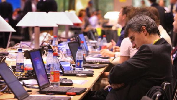 35 per cent of workers are sleeping less than they wish in order to fit in all their commitments