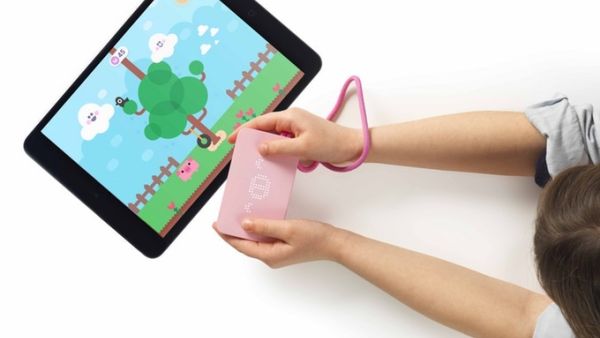 Pigzbe جهاز يساعد الأطفال على تطوير عادات مالية جيدة والتعامل بالعملات الرقمية
