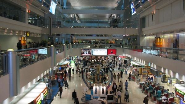 ذكرت شركة مطارات دبي في بيان أن عدد المسافرين عبر المطار ارتفع 6.6% على أساس سنوي إلى 8.23 مليون مسافر.