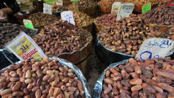 السيسي يغيب عن أسماء البلح في الأسواق المصرية 
