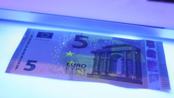 جرى تعديل مستوى التضخم في المنطقة نزولا إلى 0.3% مقارنة مع القراءة الأولية بوصول التضخم الشهري إلى 0.4% في يناير